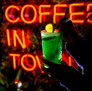 Nightlife & Pubs